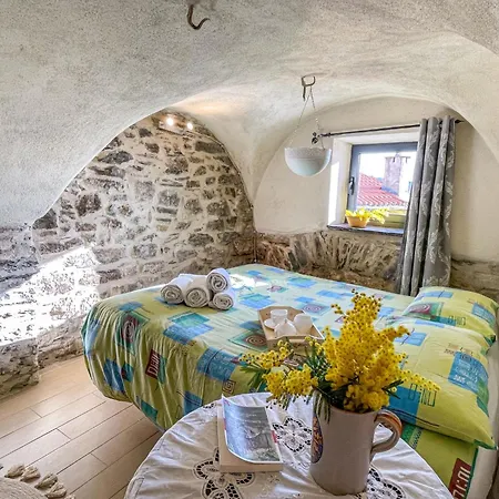 شقة Il Mulino - Vlo207 By Interhome Pantasina